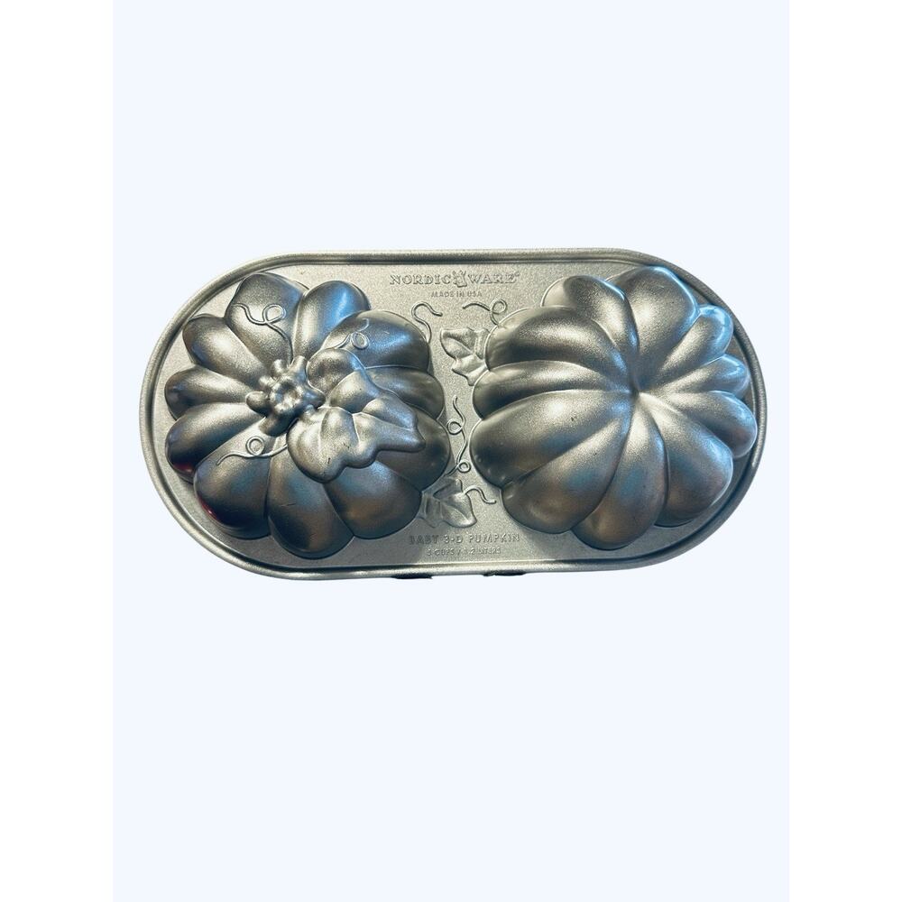 Nordic Ware Baby 3-D Pumpkin Cake Pan Made in USA 5 Cup 1.2 L 12.5”x10.5”x2.5”